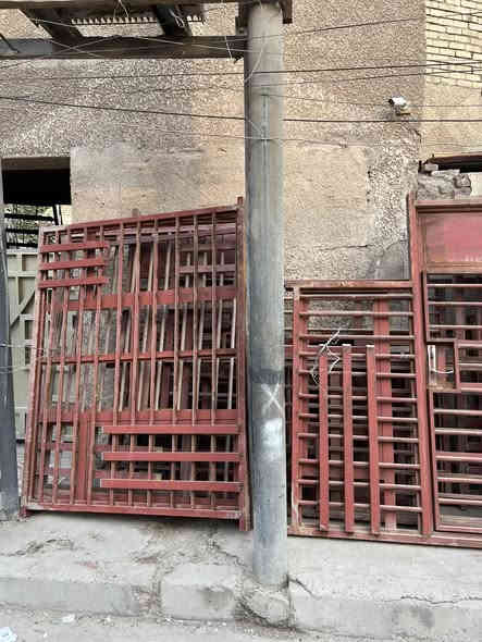 شبابيك وبيبان تفصال  ١١ قطعة بيع حسب الطلب لبيع عنوان حي جهاد
الرقم ‭٠٧٧٢ ٤٣٥ ٠٣١٩‬
