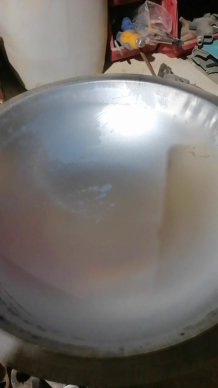 يوجد لدينا مواد نشايه البيع مكان حديثه حي العسكري قرب اذاعه رقم الهاتف ***********
