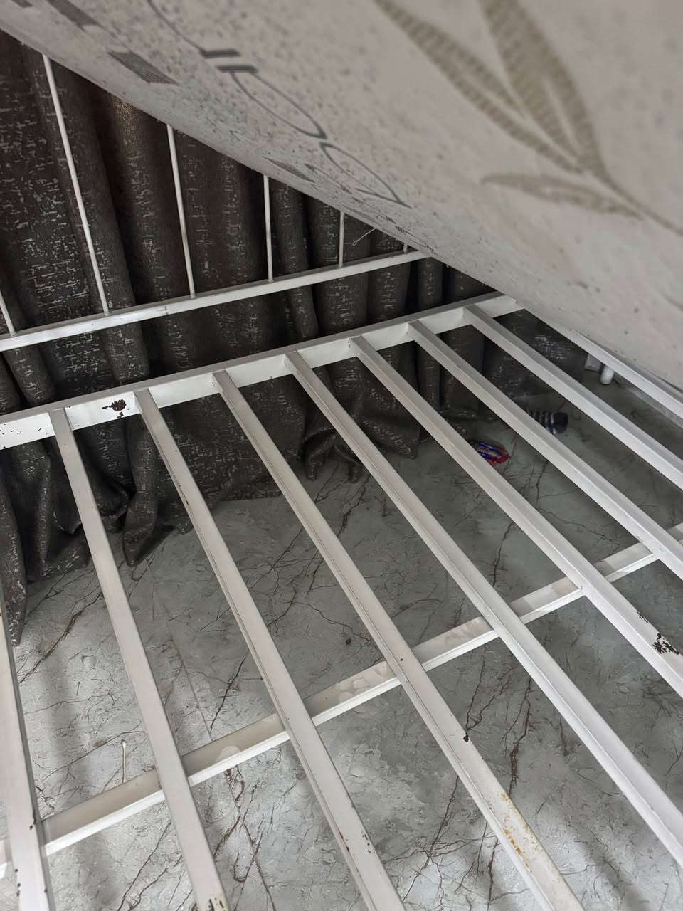 سرير نفرين حديد ماركة استعمال قليييل مع دوشك طبي اصلي الي بي عدة طبقات للبيع 
المكان شارع فلسطين 
للاستفسار على الخاص او اتصل على الرقم 
*********** بغداد, العراق
