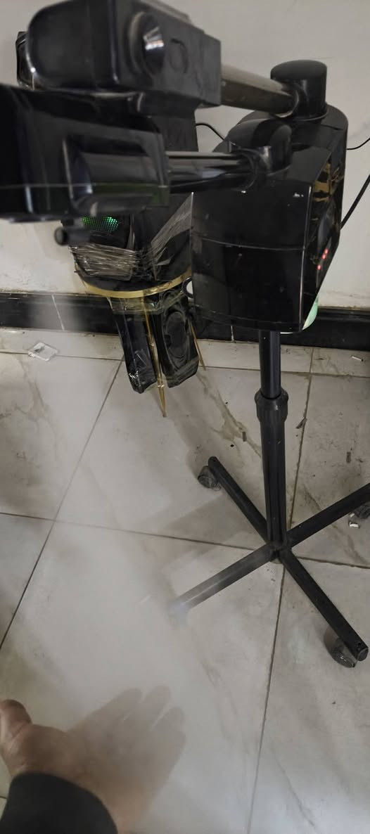 سلام عليكم شباب بخار حار وبارد نضيف سعره 60 وبي مجال ***********ناصريه مركز
