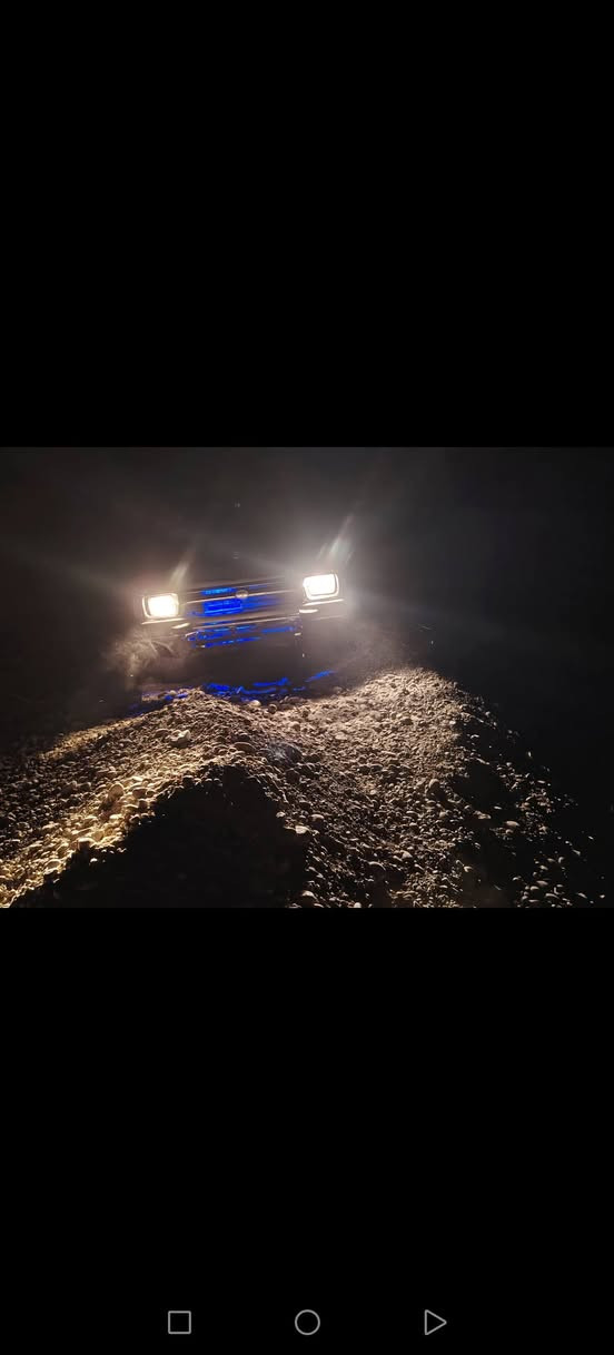السلام عليكم للبيع بيكم دبل حبل حبل  موديل 94 كير شرط محرك بيه تنقيص صدر تواير جدد باتري جديد مسجل سماعات كلها شغاله لايت شغال الكشر شوف العين ترهم مال سفر وترهم مال فلايح السعر 15 وبيها مجال قليل
مكان السياره  العلم اربيضه
***********
