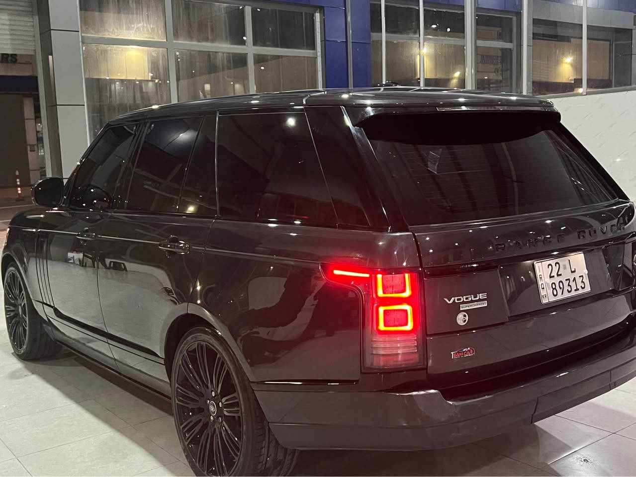 رانج روفير ڤوك سوبر جارج 8 سلندر بانزين 
موديل 2016 
سياره فول فول 
بانوراما دوسه كهربائي ابواب شفط 
كير محرك سوبر كلو بشرط 
رقم سنوي هزه غرامات  كتاب جامات كلو بشرط 

*********** زاخو, دهوك
