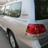 لاندكروز • ٢٠١١ • باسمي