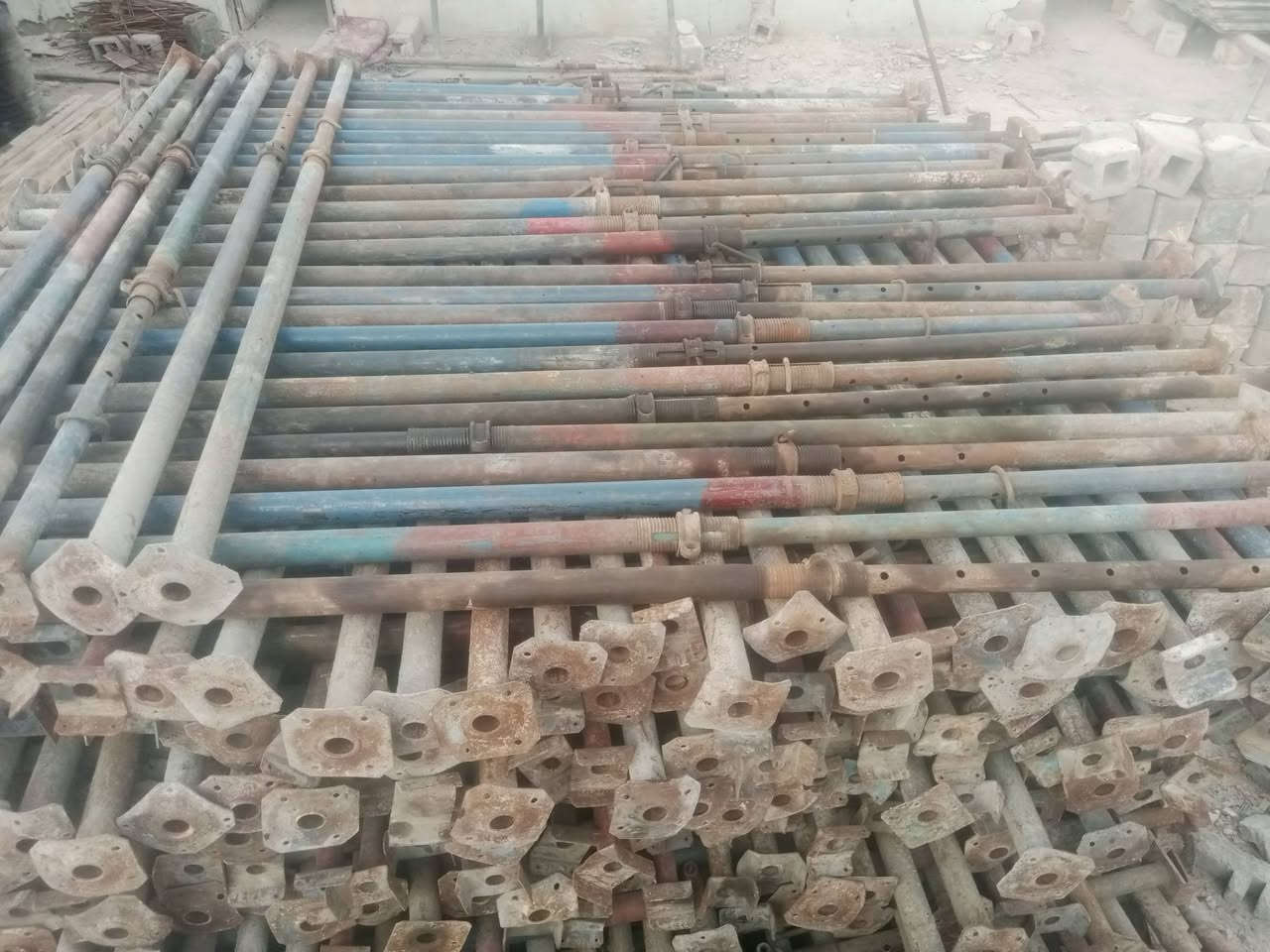 جكات الو الحاضن سن خشن وزن ثقيل
المكان بصره للستفسار ***********
