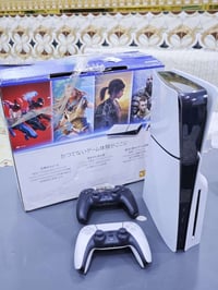 � بلايستيشن 5 سليم (PS5 Slim) إصدار الأقراص 📦 الجهاز بحالة ممتازة مع ا...