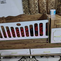 سرير أطفال دوشك • عربانه طفل ماركه • رمادي خمسه كيلو