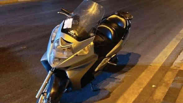 سلام عليكم
سلفر ونج 600 بلادي دراجه نضيفه ومكفوله عام 

المكان حي جهاد  السعر مليون 700 وبيها مجال رقم ***********
