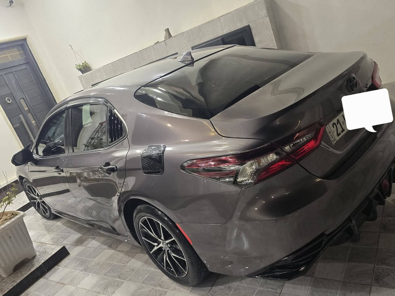 𝐓𝐎𝐘𝐎𝐓𝐀
تويوتا كامري (Le)2022
رقم سليمانيه شرط التحويل
اللون : نفطي لماع
حجم المحرك : 2.5L ( 4.سلندر ) المرغوب
ملاحظة سعر السياره 180ارخص كامري بل سوك بهيج نضافه السيارة 
بدون دواخل شرط كير محرك السياره مكفوله عدا تبديل بونيد
المواصفات : Le المعروفه
شاشة لمس
كاميرا
اوتو ستارت (𝐀𝐔𝐓𝐎 𝐒𝐓𝐀𝐑𝐓)
اوتو ستوب (𝐀𝐔𝐓𝐎 𝐒𝐓𝐎𝐏)
رادار امامي (تحديد مسار)
‏‎حساسات امامي
‏‎حساسات جانبي 
‏‎كشن كهرباء 
مانع انزلاق+𝐀𝐁𝐒
نظام (𝐄𝐂𝐎)
نظام (𝐍𝐎𝐑𝐌𝐀𝐋)
نظام (𝐒𝐏𝐎𝐑𝐓)
تبريد بيانو
لايتات (𝐋𝐄𝐃) عدسة زينون
بكلايتات (𝐋𝐄𝐃) بلادي
ويل كروم 
للاستفسار ***********
