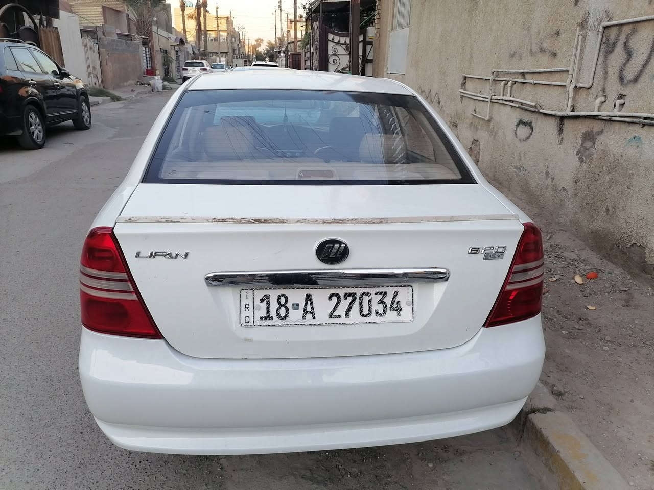 السلام عليكم  للبيع ليفان موديل ٢٠١١ رقم وهزه جديده محركه بلادي كير مال كورله اتوماتيك شاديله تبريد ثلج كهربائيات كله شغاله بيه بابين ابدلات مال السايق والخلفي سياره حلوه سعره 40 وبيه مجال حك الجيه أبو ٣٥ مابيع لاتعلق ولا تخابر مكاني بغداد ابو دشير رقمي ***********
