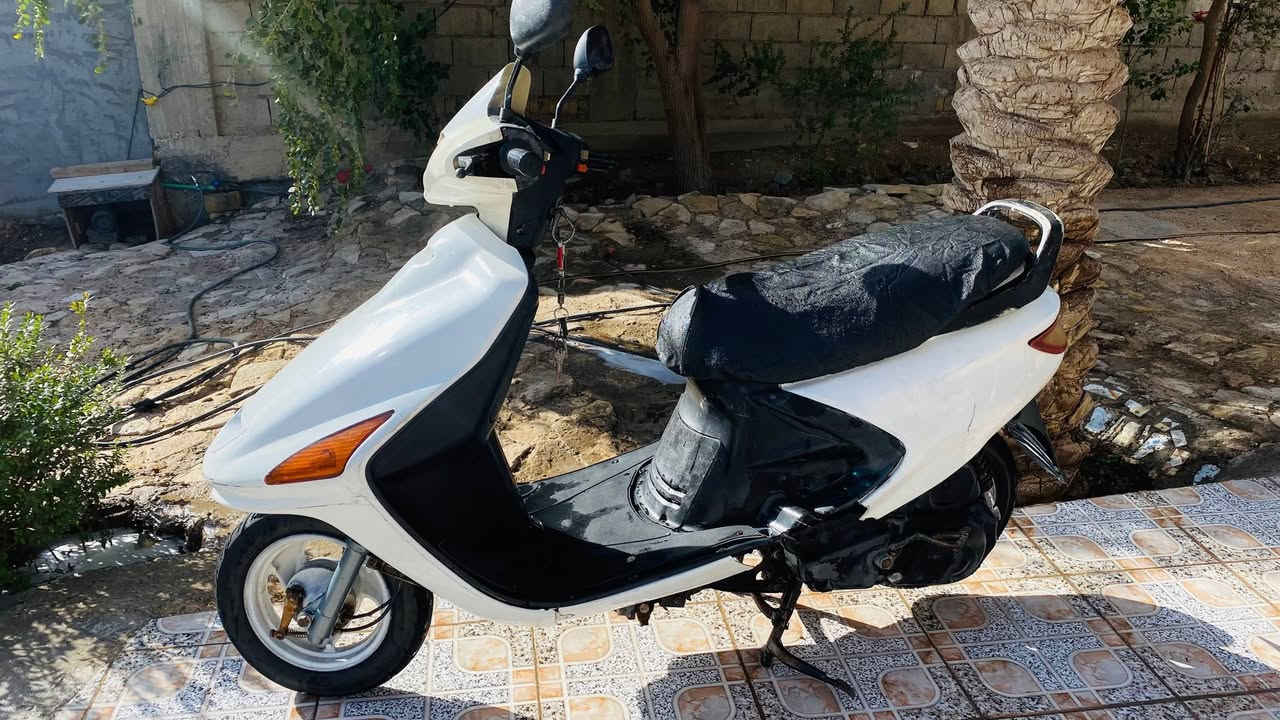 السلام عليكم للبيع فراشة كرستال          دبلات جدد تايرات جدد كهربائيات شغالة لايت عالي ناصي قفل جنطة بريكات السلف شغال بس يحتاجلهة باتري ونواقص بسيطة السعر 300 وبيهة مجال مكاني حلة بداية النيل       للاستفسار ***********
