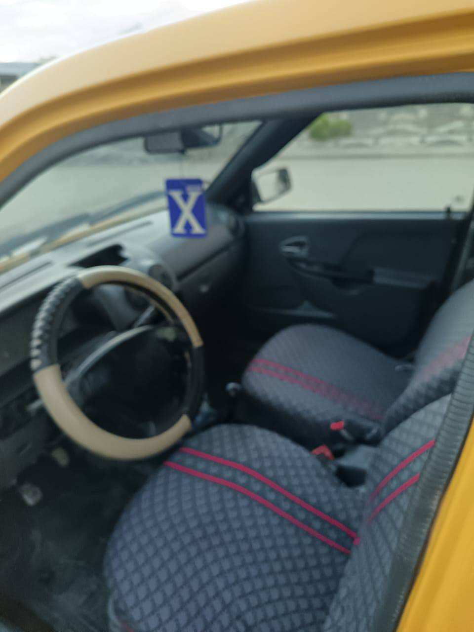 السلام عليكم سايبه موديل 15مكفوله من ضربه عدا هاي لي واضحه بصوره وممصبوغه كامله بس تنصبغ كير مكفول المكينه بيها خيط بخار رقم بابل بسمي مكان سياره بابل معروضه ب27وبيها مجال السنويه ال28
***********

مصفره هئيه وغرامات
