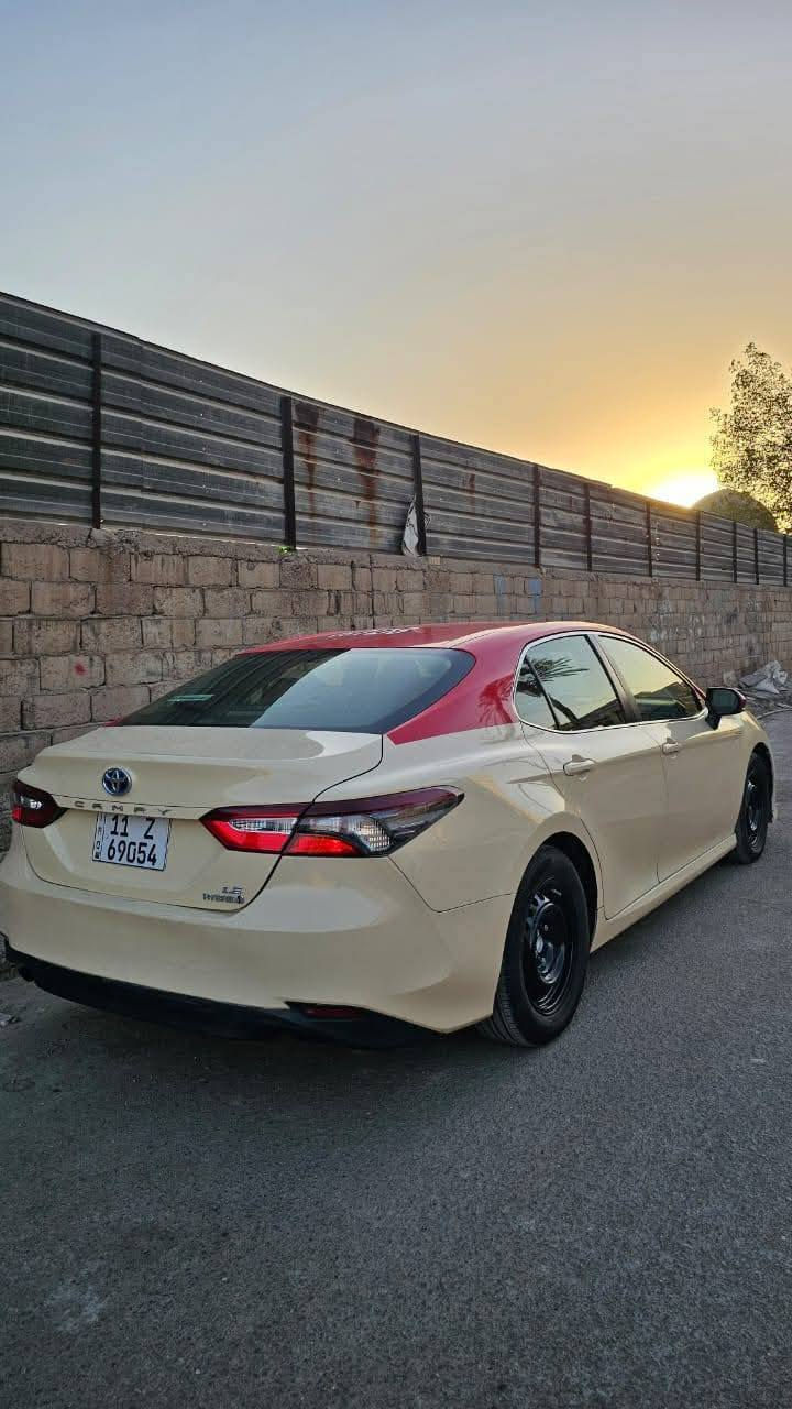 كامري 2023 هايبرد  للبيع Hybrid🛡
مواصفاتها كشنات جلد شاشة كبيرة تحكمات ستيرن بصمة بيبان بصمة لايت زنون لايت لد نهاري تبريد قطعتين نظام eco sport مكينة 2500 هايبرد سايد بريك بصمة نظام اوتو هولد مانع انزلاق. كامره صندوق بصمة ماشيه 72 الف 
السياره بيها صبغ باب حادثها 
السيارة موديل 23 اصل بشرط تحويل ثاني يوم مكاني بغداد المعلمين 
السعر 95 ورقه $ 💸

***********☎️
