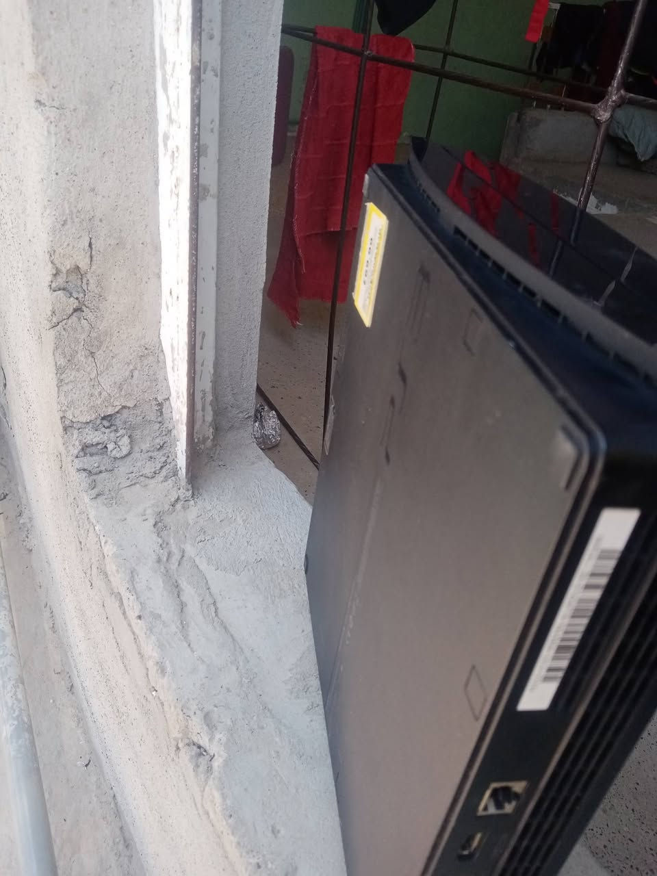 السلام عليكم ابلي 3 للبيع الجهاز نضيف ما مفتوح مال بيت وملحقاته ويه كامله سعرو 125 بي مجال للستفتده عله هاذه الرقم ***********
