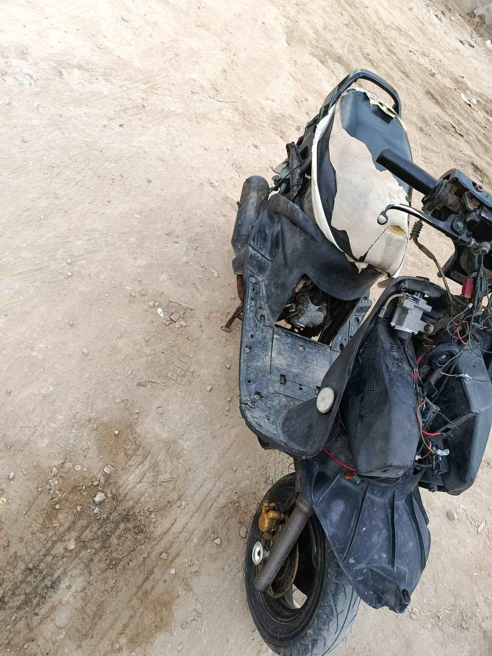 سلام عليكم دراجه فراشه فحل لبيع سلف هندر كله يشتغل مكينه خرسه مال جناي المكان ديوانيه قضاء الشامية رقم الهاتف ***********  سعر ٣٠٠ بيه مجال
