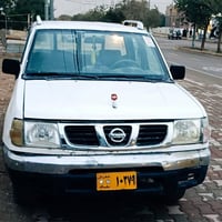 نيسان بيكاب • ٢٠٠١ • قفل مركزي