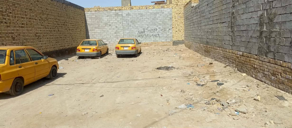 السلام عليكم يوجد عرصه للبيع 200 متر بحي الزيتون. زراعي سند 25 بأسمنه خلف عمارات الزيتون بمجمع سيد مكي  يتوفر (تبليط.  ماء. كهرباء)  منطقه هادئه للي يدور سعر مناسب للاستفسار الاتصال ***********
