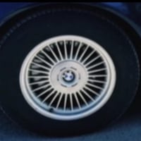 للبيع أربع ويل كلب شعاع اصلي حجم١٦ عنواني بغداد السيدية07810457702