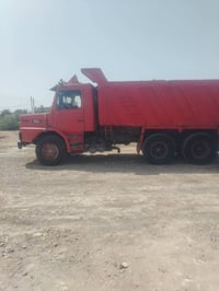 للبيع سكانيه موديل ٨٥ مكينه وكير وشاصي ومجموعه مداور شرط حداديه ونج كل...