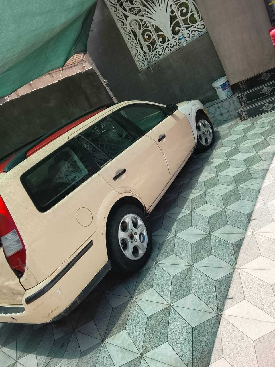 فورد ستيشن رقم نجف موديل 2007 للبيع او مراوس سعر 33 وبيهه مجال مكان بصره قضاء المدينه *********** المدينة, البصرة

