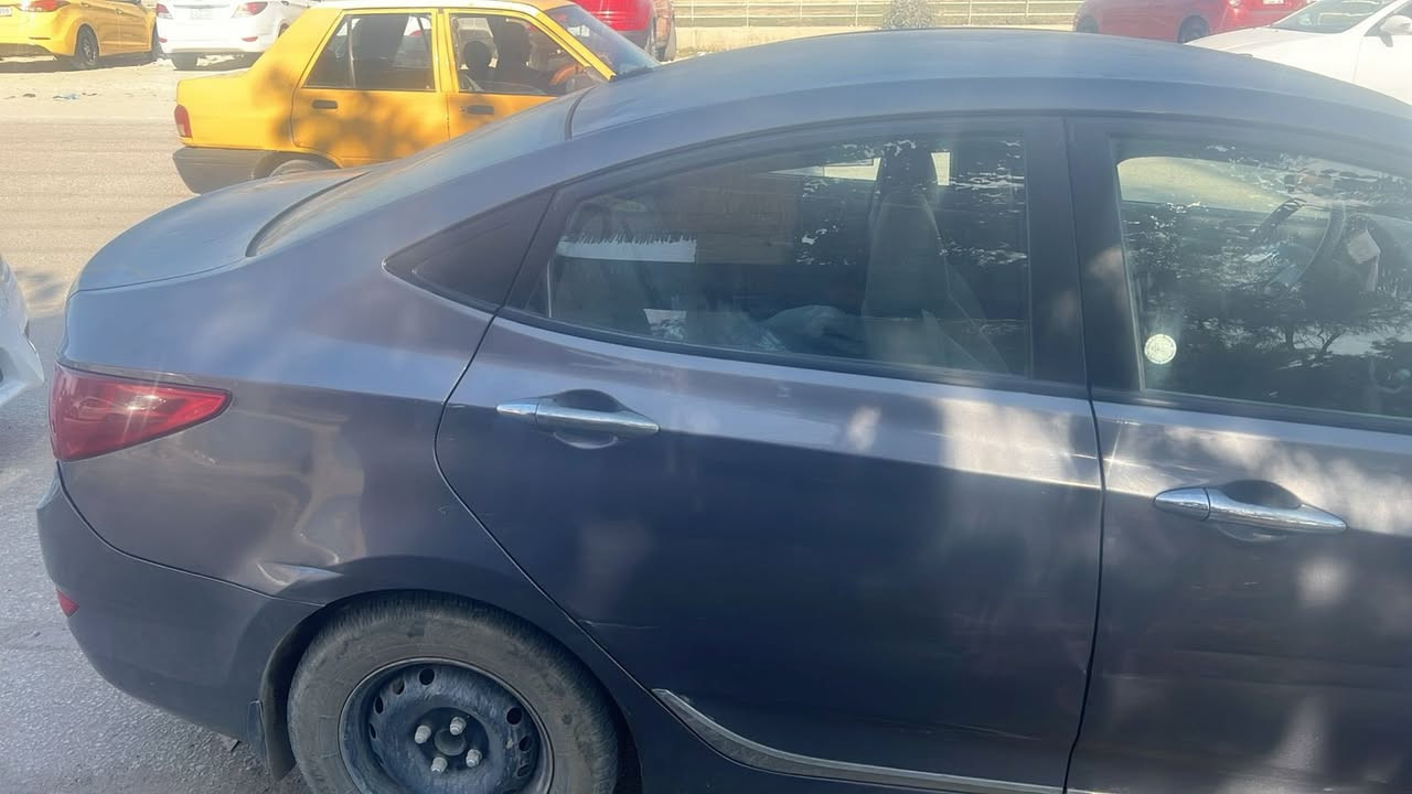 السلام عليكم اكسنت ٢٠١٦ للبيع
امريكيه حادث جاملغ خلفي فقط بدون دواخل مكينه ١٦٠٠  
السعر ٩٠ وبيه مجال 
الرقم *********** وبي واتس اب
