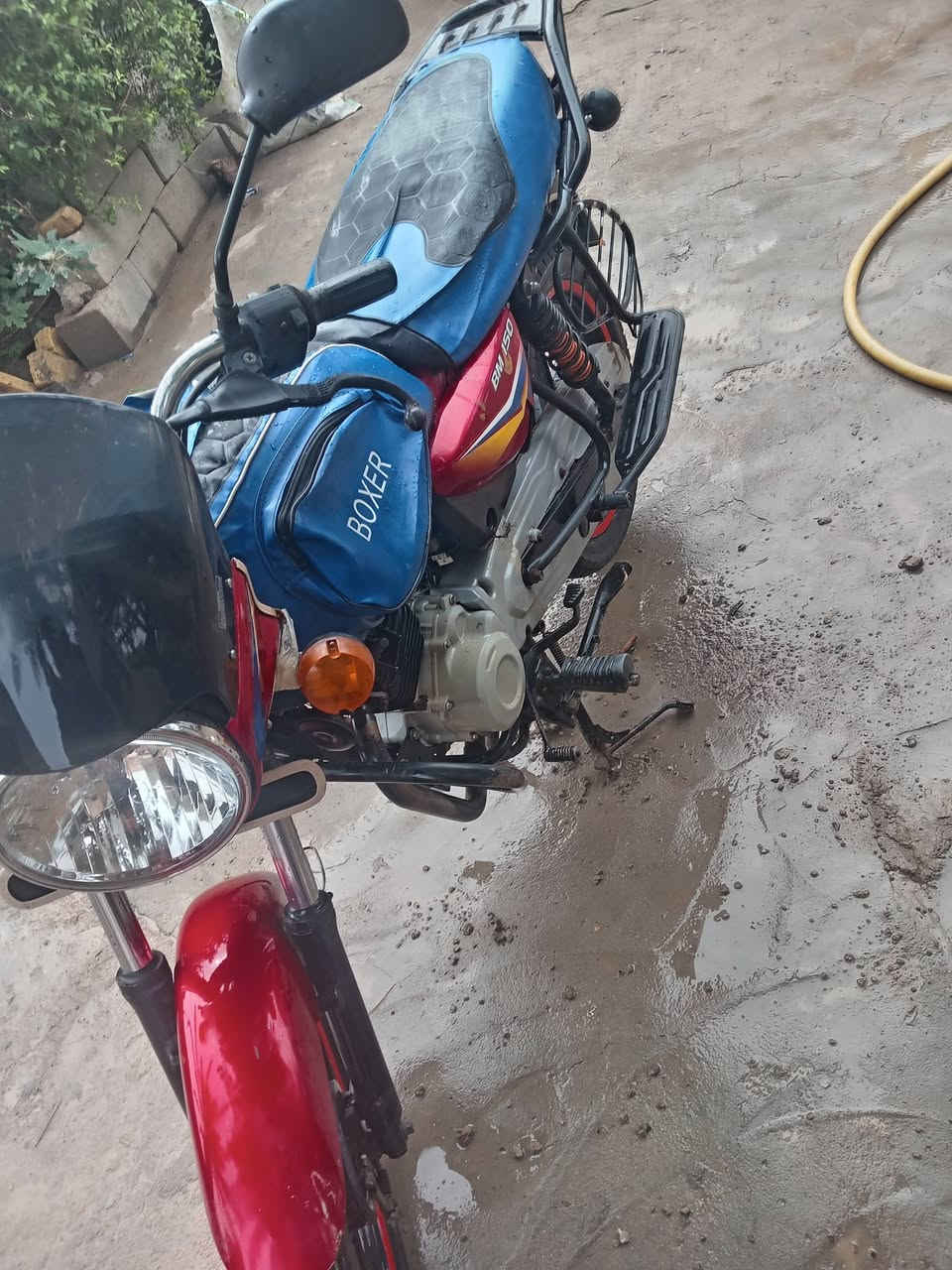 سلام عليكم
دراجه هنديه للبيع موديل 21
السعر مليون 150 وبيهه مجال
***********
@إشارة
