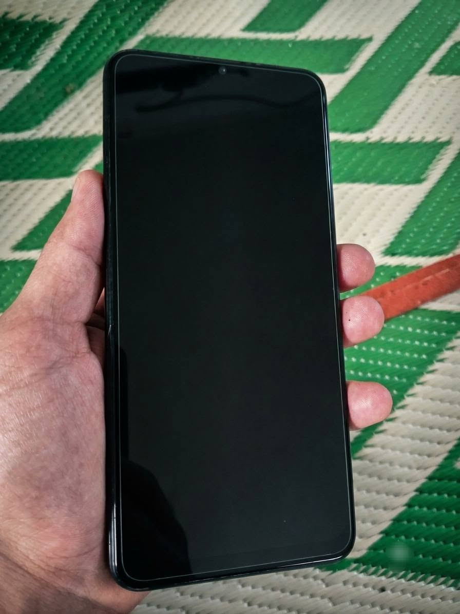*للبيع أو أمراوس Samsung Galaxy A04s مكفول
*المواصفات:*
- الشاشه: 90هرتز سلسه وسريعه 
- الذاكره: 64GB
- العشوائيه: 4+4 رام بلس = 8GB
- البطارية: 5000mAh تصمد يوم كامل
- الكاميرا: 50MP نظيفة و وضوحها خرافي  
-ألنضام أندرويد 14_الحالة:100% نظيف ما داخل تصليح -وكلشي ما أمبدل بي يجي ويا كفر ولاسق شاشه 👇
*السعر:85ألف وبي مجال قليل مكاني بغداد أبو غريب وهاذه رقمي*********** بي فقط واتساب وعل خاص  توصيل ماعندي
