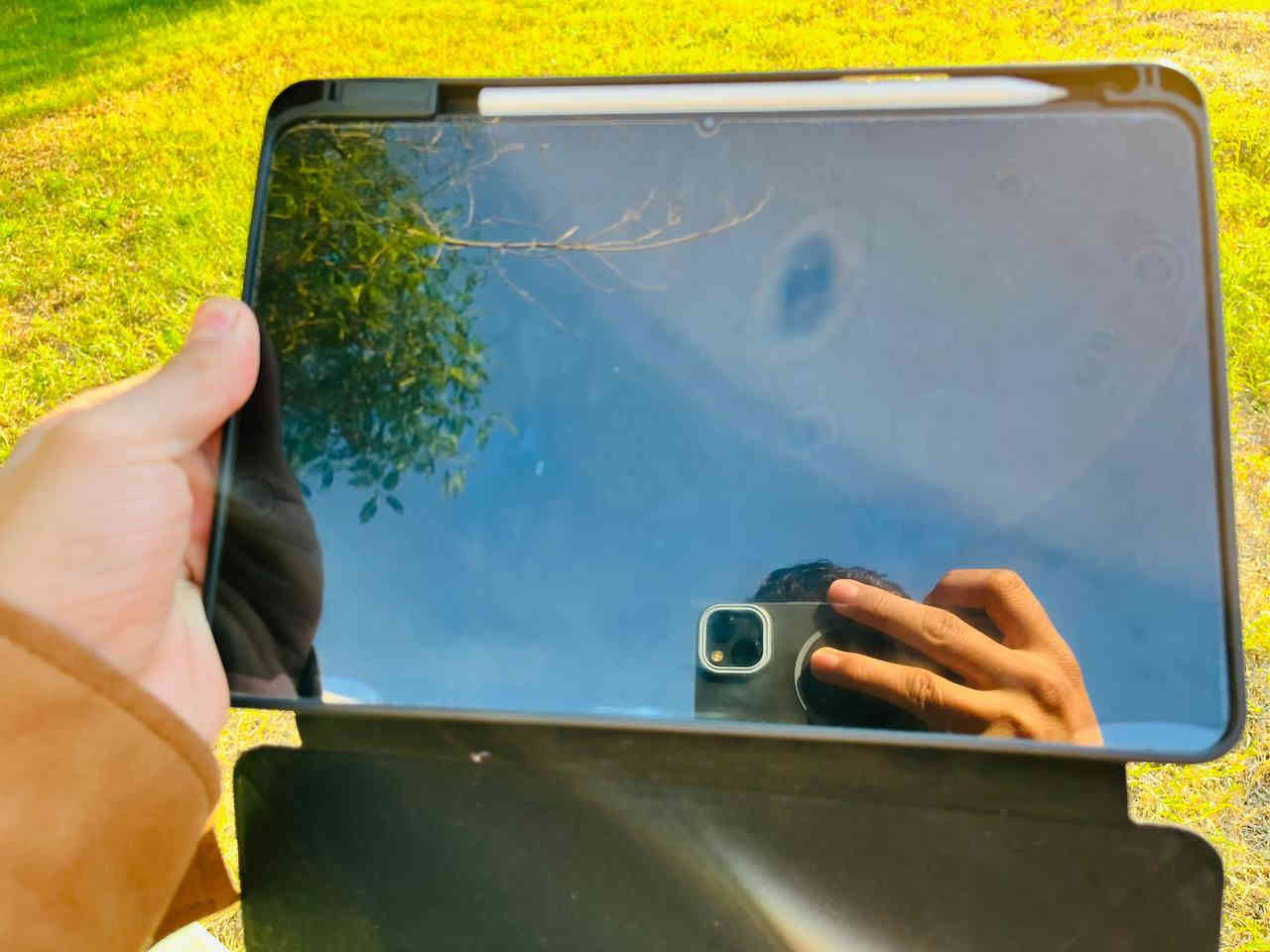 يتوفر ايباد من شركة شومي باد 6
مع القلم الاصلي لي سعره مايقارب حاليا ب80 دولار
الجهاز مستعمل لفترة قصيرة جدا، 
مواصفات جهاز ممتازة جدا من ناحية الالعاب الدراسة وتنقل بالاضافة الئ السلاسة جهاز 
ويمكنكم بحث عن مواصفاته في اليوتيوب

سعر الجهاز مع قلم وشاحنه اصلية حصرا وحافظة سداسي جلد طبيعي
400 الف قفل 
رقم تواصل واتساب فقط
***********
