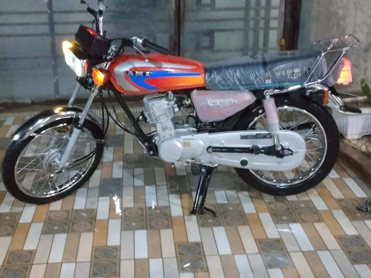 السلام عليكم نامه ٢٠٢٥نضافه 95/100
البيع 
اي نقص مابيه دراجه خير من الله من جانب الشلعه ونضافه دراجه دينار ما ذب عليها تجي تركب وتمشي 
السعر ٦٠٠وبيها مجال قليل الدراجه اخو الجديد 
المكان اجبله 
الاستفسار نتصال ع رقم ***********
