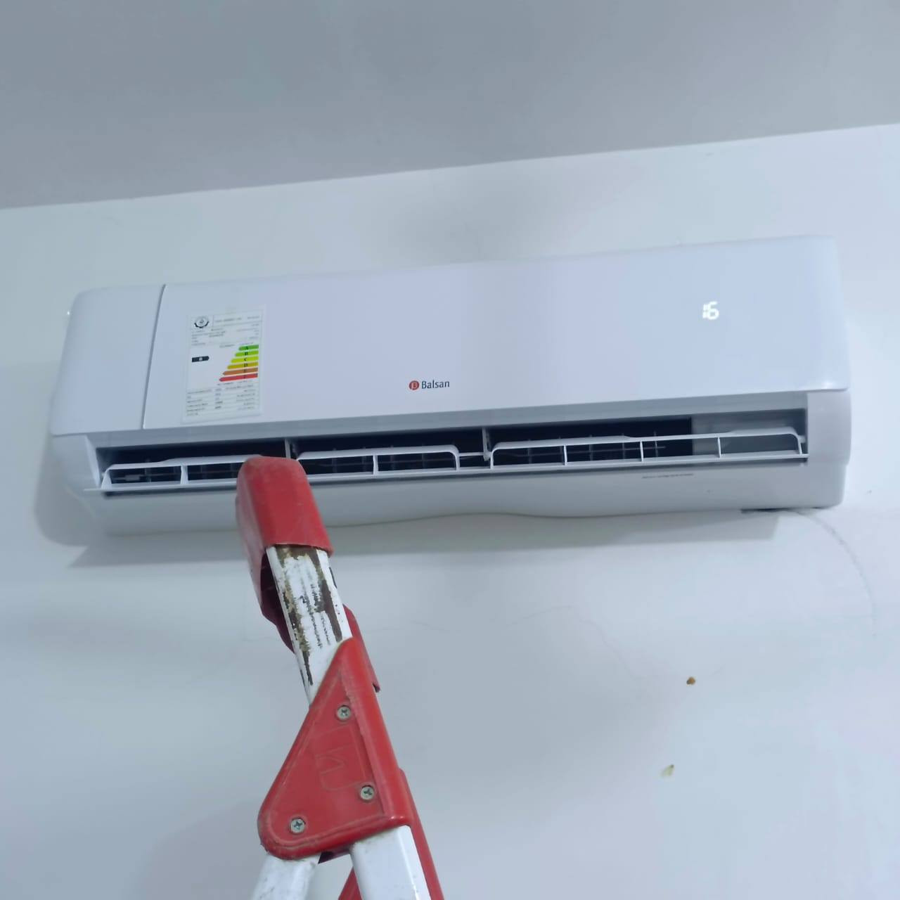 السلام عليكم 
تنصيب كافه سبالت🏦
وتبريد 🥶.......🌞
حسب انواع السبالت🏔️🏔️
صيانه عامه وشحن غاز R22 +410☔
وغسل تنزيل وتفصيخ 🌊وموقعي
واتساب اتفضل بالاتصال🀰7806162146
***********🤳.......☎️
العنوان الشطره
