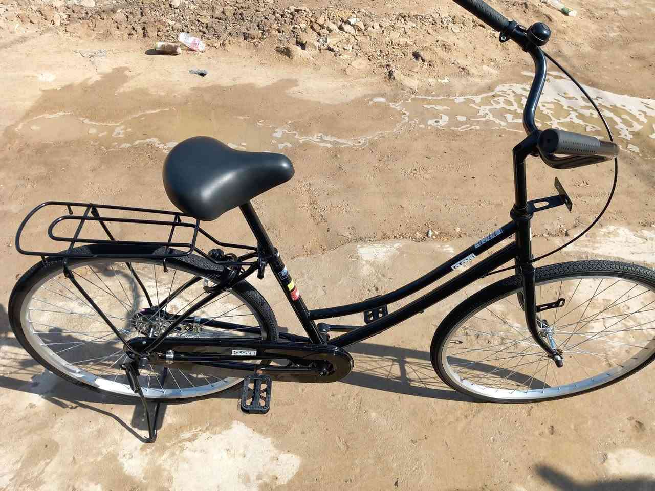 سلام عليكم بيسكل للبيع مديل 2021 والحجم 26 البيسكل نضيف كلش نسبة النضافه 90٪ والغراضه وياه كاملات كلهن صارله اسبوع من طلعناه السعر 150 التواصل ***********
