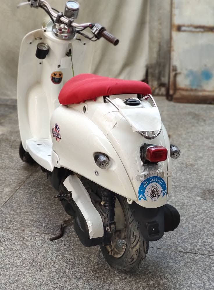 دراجة مصرية مكينة مفتوحة مرة وحدة 
جاهزة للاخير كفرات جدد اصلي
سلف اشاير لايت بگ لايت هورن كله شغال
جوزة قفل جنطة وقبق بانزين مفتاح واحد
عداد سرعة وعداد بانزين شغال مكينة ناعمة شلعة ومعدل
 مكان سوق الشيوخ


**إذا كنت صاحب هذا الإعلان وتريد حذفه لأي سبب، رجاءا أرسل رسالة إلى الدعم الفني**