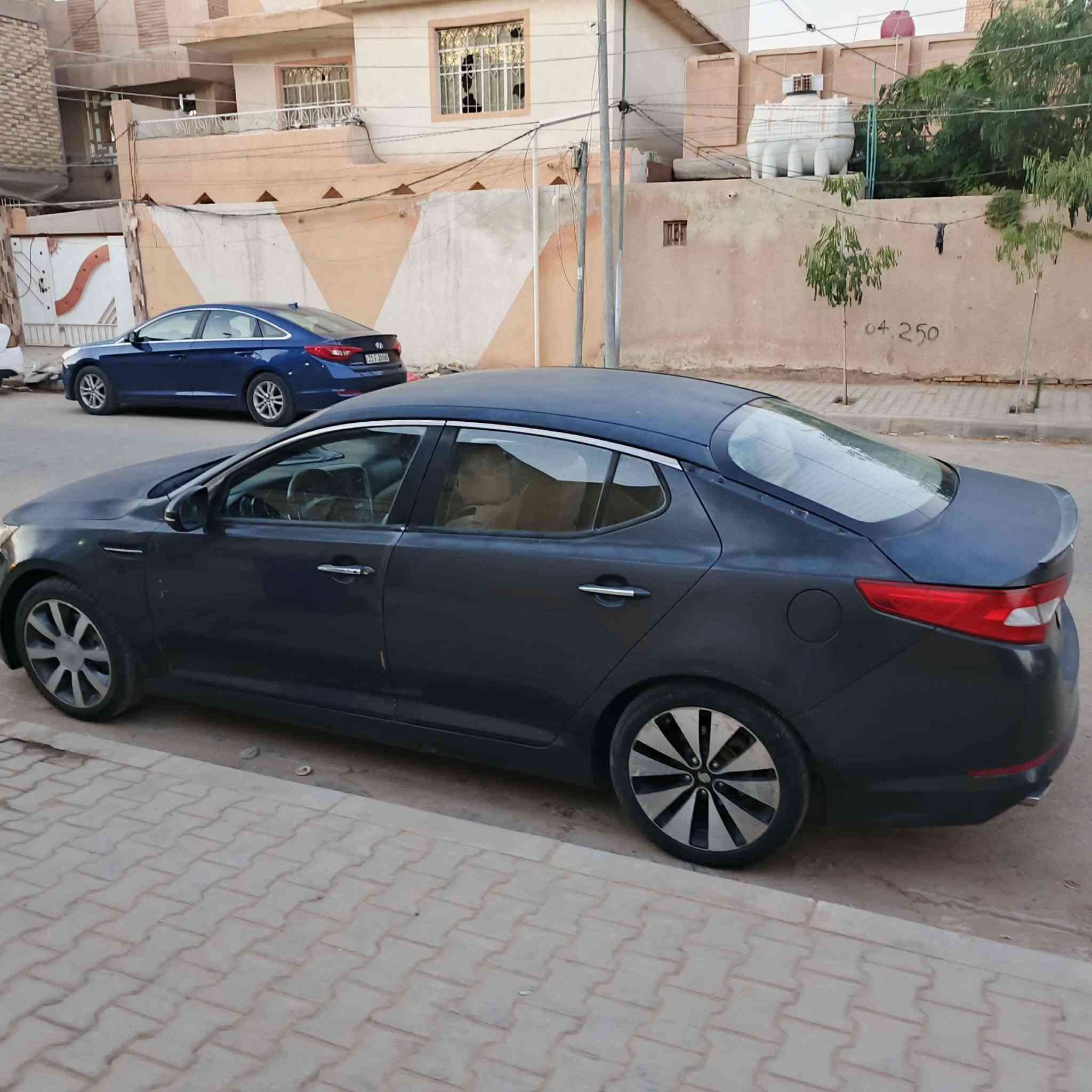 اوبتما ٢٠١١ لون نفطي
مكينه ٢٤٠٠ 
تبريد قطعتين تبريد بيانو ثلج
بصمه 
تحكم بالسترين 
مثبت سرعه
ادامة لمنضومه البنزين
حدادية تمام 
السيارة بيها جراد مثل ما موضح بالصور
مكفولة من الصبغ 
رقم اربيل تريد تحويل تريد وكالة 
سعرها ١٠٥ وبيها مجال للشراي 
*********** سجاد خط ووتساب
*********** ماهر
