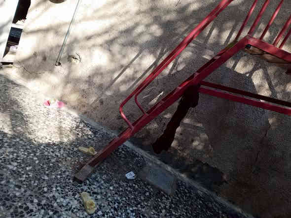 زحليكة للبيع بسعر 275 وبيها مجال اتصال على هذا الرقم ***********
