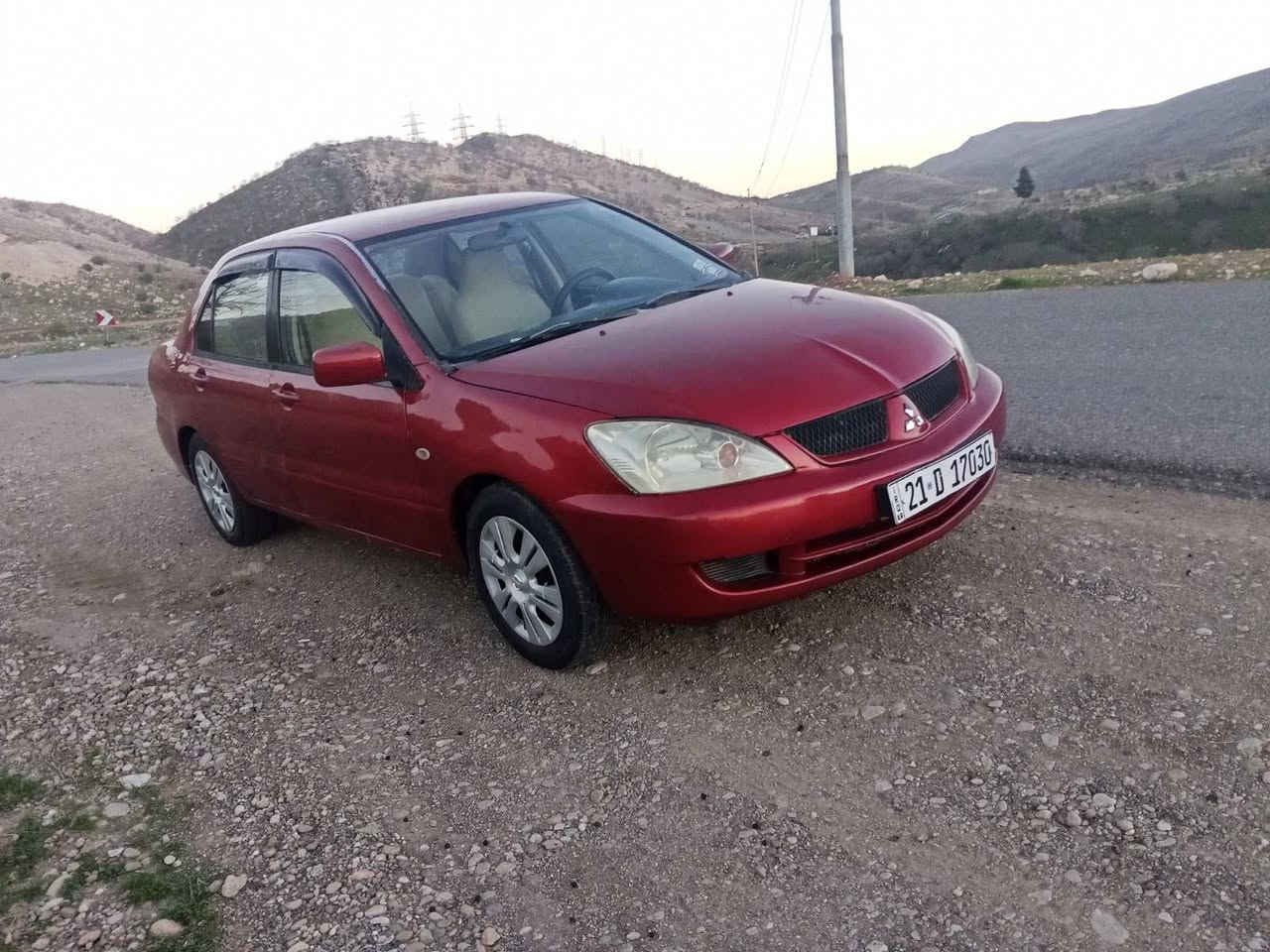 لانسەر مۆدیل 2007  گێر تۆماتیک مەکینە گەورەی ناوزەرد گێرو مەکینەی بەشەرت حیزام بۆیاغە بۆجوانی لای سەکنی  جەپیکی  پێشی هەیە زۆر خاوێن ماوەتەوە تەبریت ساردووگەرم لەسەر سویچ سەنەوی تازەیە  پشتی کەپسە هیجی پێوە نی دینار مەسرەفی تیانیە سعری 63 وەرەقە  شوێن کۆیە *********** كويسينجاك, أربيل
