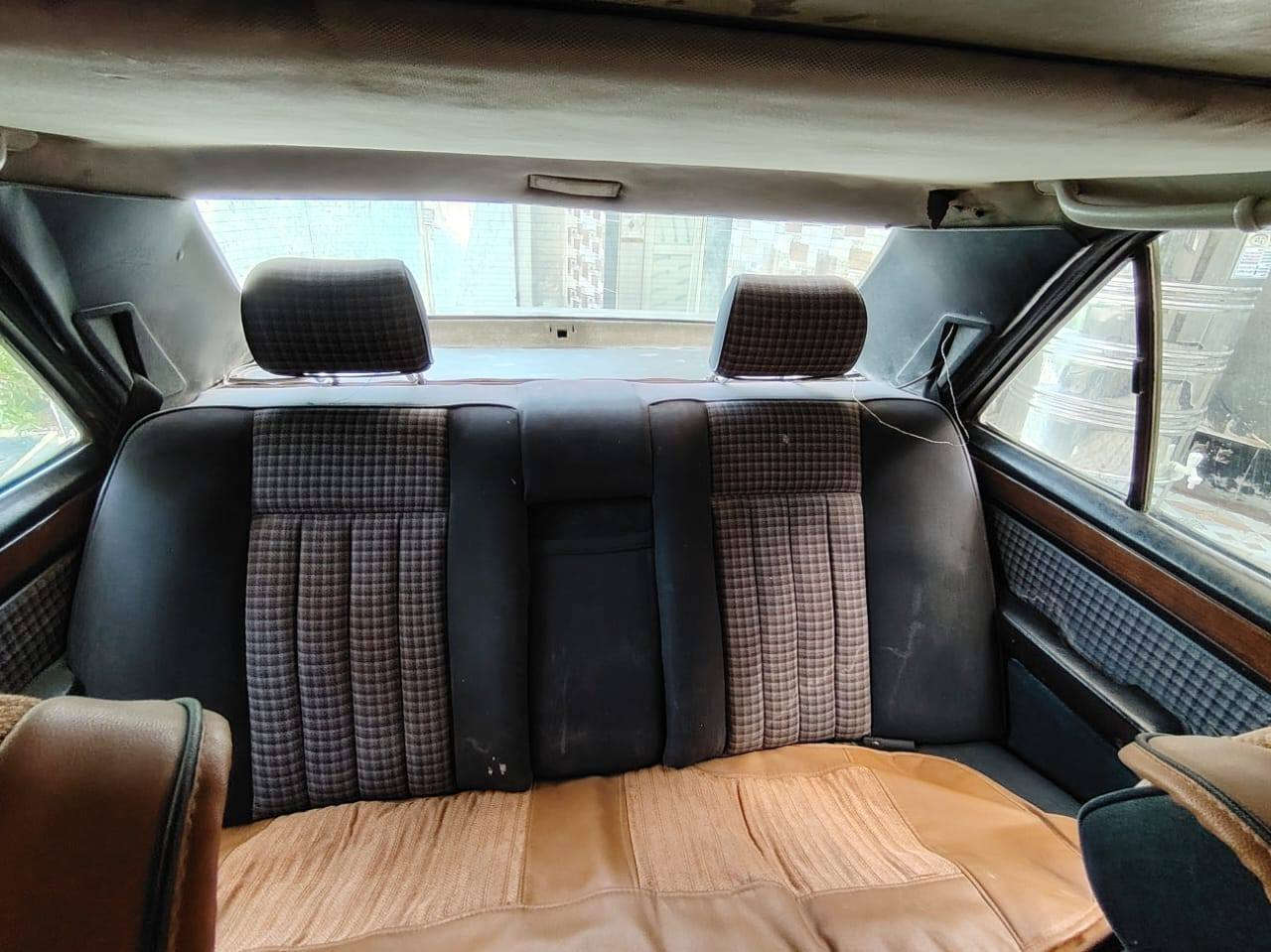 سلام عليكم مارسيدس للبيع مديل 1992 محور ففيتي كير ومحرك جدد مثل ماواضح امامك
سعرها 40 وبيها مجال (ملاحضه) السياره بيها قاصر ل 2028
***********  مكان ديالى كنعان
