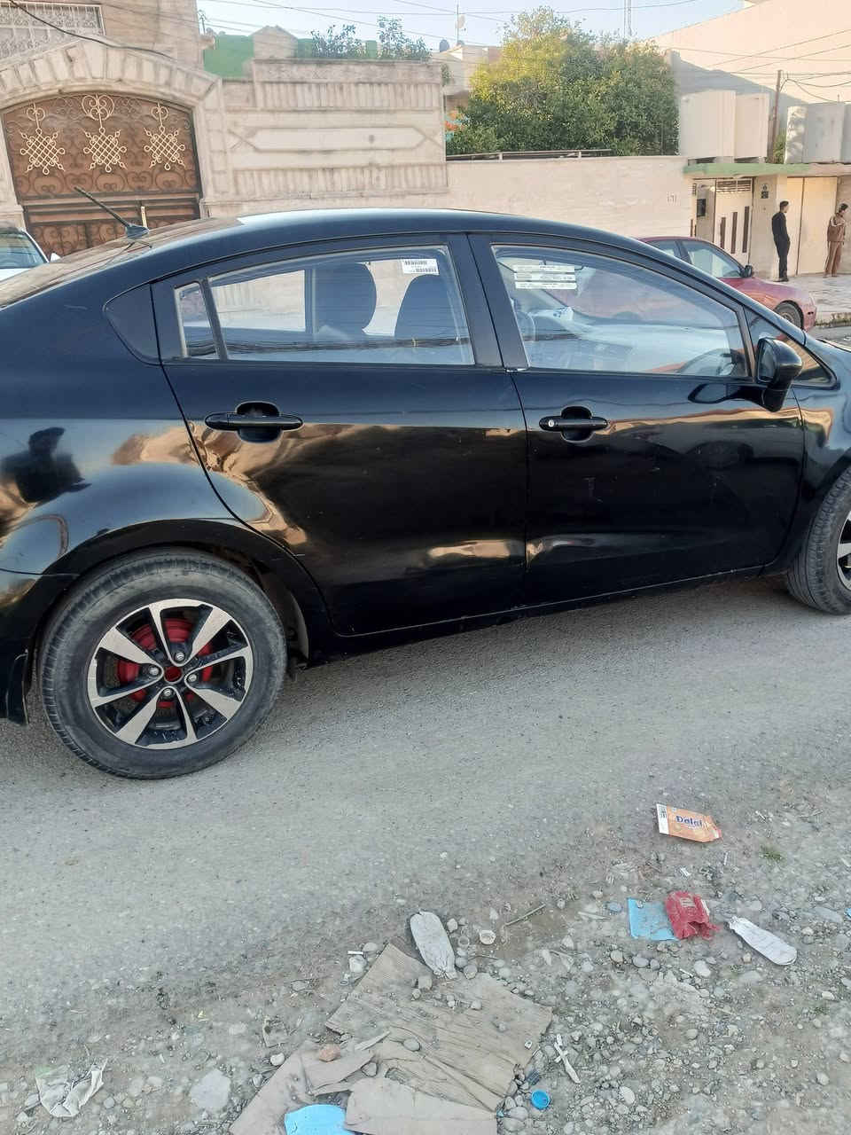 سياره كيا ريو دبدوب موديل 2012 عندي وكاله بيها ثلاث قطع صبغ كابون بيها سعر 73 بيها مجال  محرك دوش 16
***********
