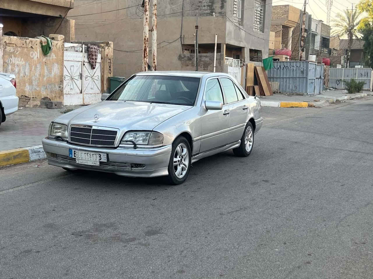 سلام عليكم مارسدس بيبي شبح مديل ١٩٩٤ فول مواصفات فتحه كشن كهرباء محرك خراطيم تخم تاير صدر خلفي امامي كله جديد ترايك وين ميعجبك السعر ٣٧ وبيها مجال قليل مكاني بغداد الحسينيه الراشديه لاستفسار على ***********
