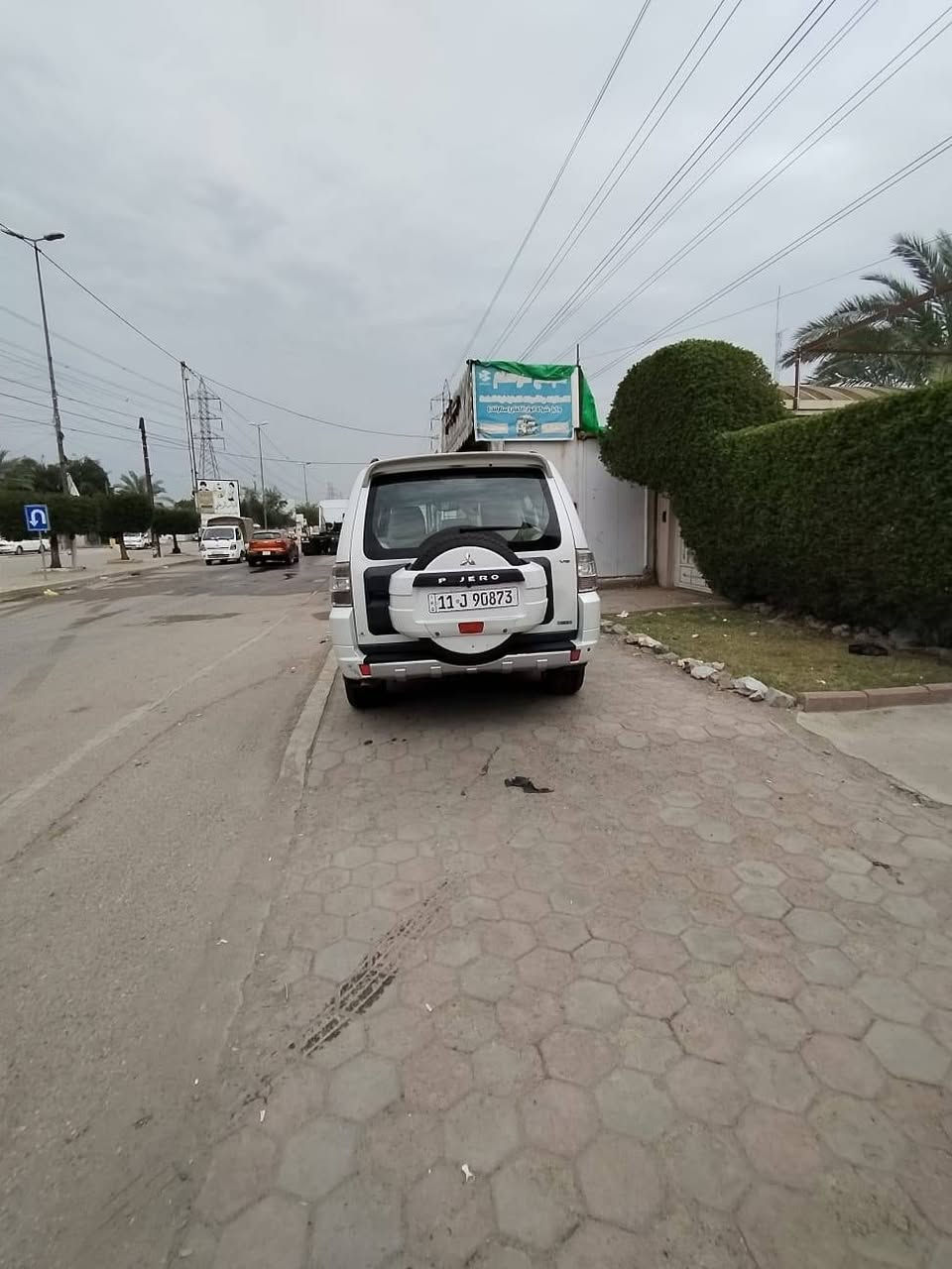 من رخصت اعضاء الكروب باجيرو حبتور ٢٠١٠ نظيفة جدآ بيه بارد حك شبر بلجاملغ سيارة باسمي رقم بغداد العنوان الغزالية السعر ١٤٥ رقم ***********
