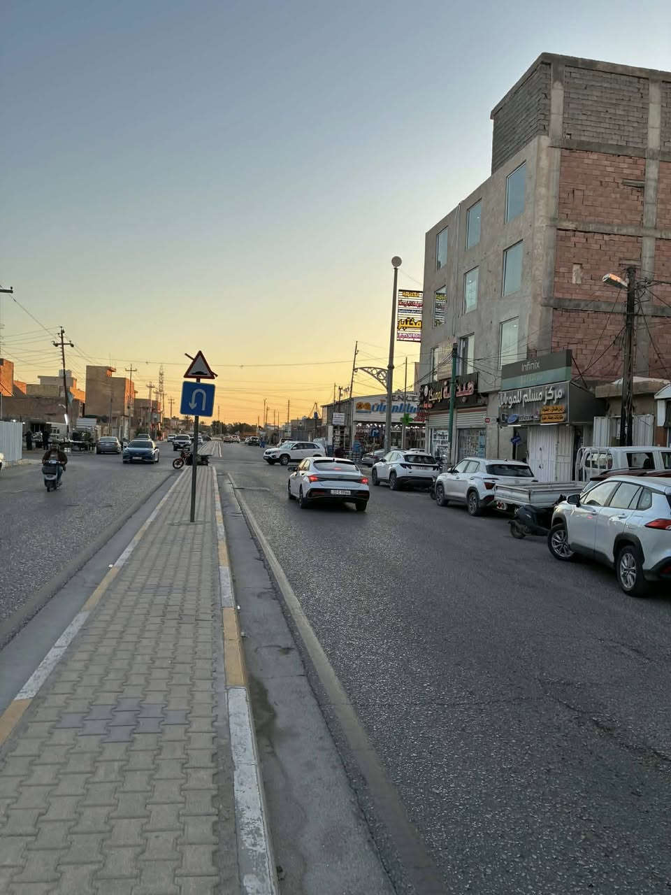 السلام عليكم 
محل صغير للإيجار. سيف سعد  الشارع التجاري الوسطي شارع الكيات مقابل. فرن صموت السنمبلة مجاور  شركة الراية للهواتف (الأحمد للهدايا )بدل الايجار  325 
***********
