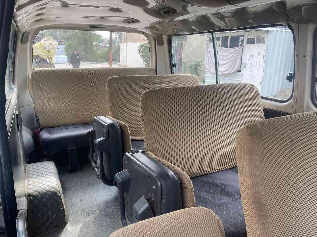 نيسان يورڤان 2012 بسمي سنويه هيئه وغرامات مصفره وخطها مكانه بي رزق خير من الله كهربائيات شغلله التبريد بس كمبريسر عوزها كله جديد من فريز وراديتر والانابيب كلها جديده 
كير ومكينه خير من الله 
السعر ١٣٨ وبي محال حك الجيه***********
