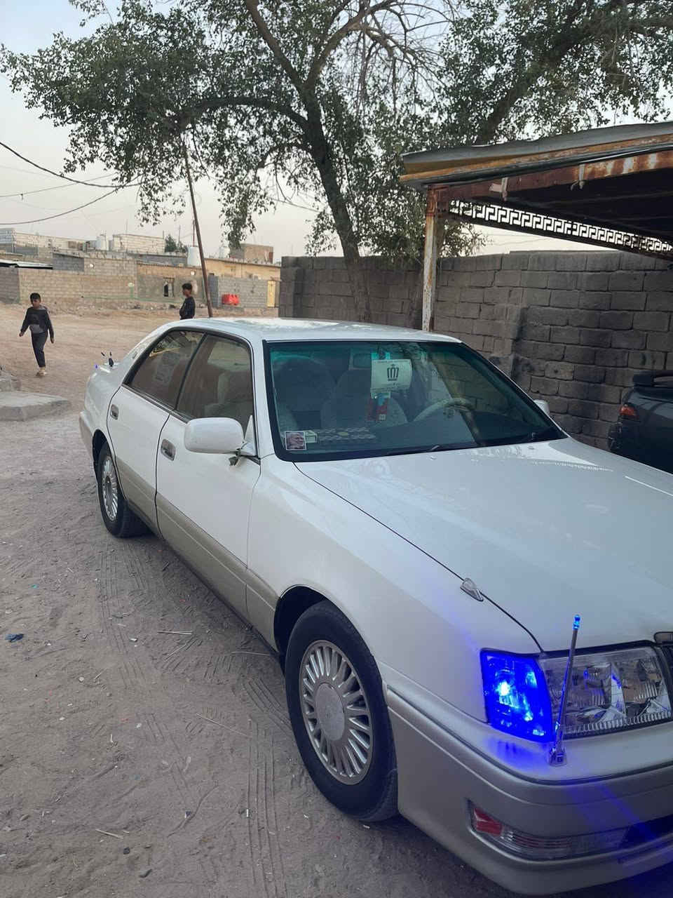 سلام عليكم راس ثور للبيع موديل 1998كفاله من الكص وضربه والخياس ونقل تحويل وين ماتريد مشروع وطني بسم اخوي سياره مال جناي تعبان عليه رقم انبار مشروع وطني تحوي بكل محافضات سنويه مجدد ل 28 تخم تاير العنوان بصره ابي الخصيب سعر 105وبيه جمال ***********
