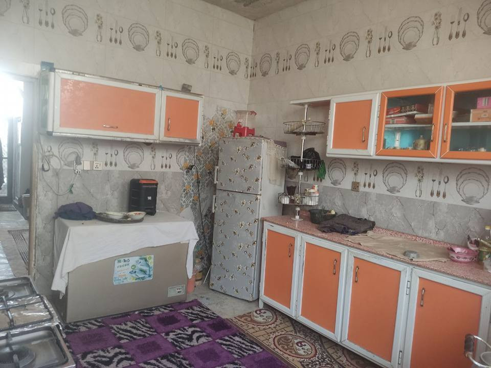 طابق ارضي.  استقبال وصاله وغرفه وصحيات وكراج. وسطح وبيوتنه وستاره وصحيات فوق كربلاء, العراق


**إذا كنت صاحب هذا الإعلان وتريد حذفه لأي سبب، رجاءا أرسل رسالة إلى الدعم الفني**