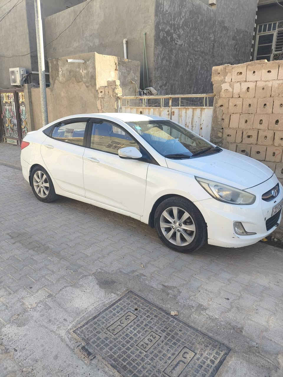 اكسنت 2017 خليجي للبيع محرك 1400 رقم بغداد انكليزي بيه ثلاث قطع السيارة جاهزة مابيه اي شي مكاني نجف 
السعر 87 وبيه مجال قليل الرقم ***********
