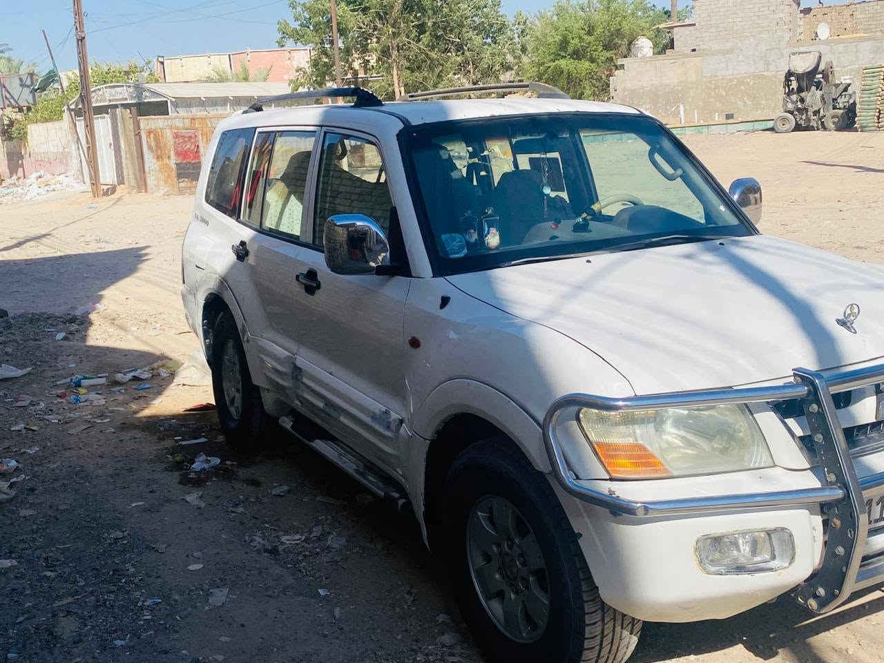 السلام عليكم ورحمة الله
سيارة باجيرو موديل 2002
مكينة 3000
مكينة وكير مكفولة خير من الله
تبريد ثلج 
مريء شفط 
رقم بغداد دولي جديد 
سنويه تنتهي 2029
للاستفسار الاتصال على الرقم ***********
