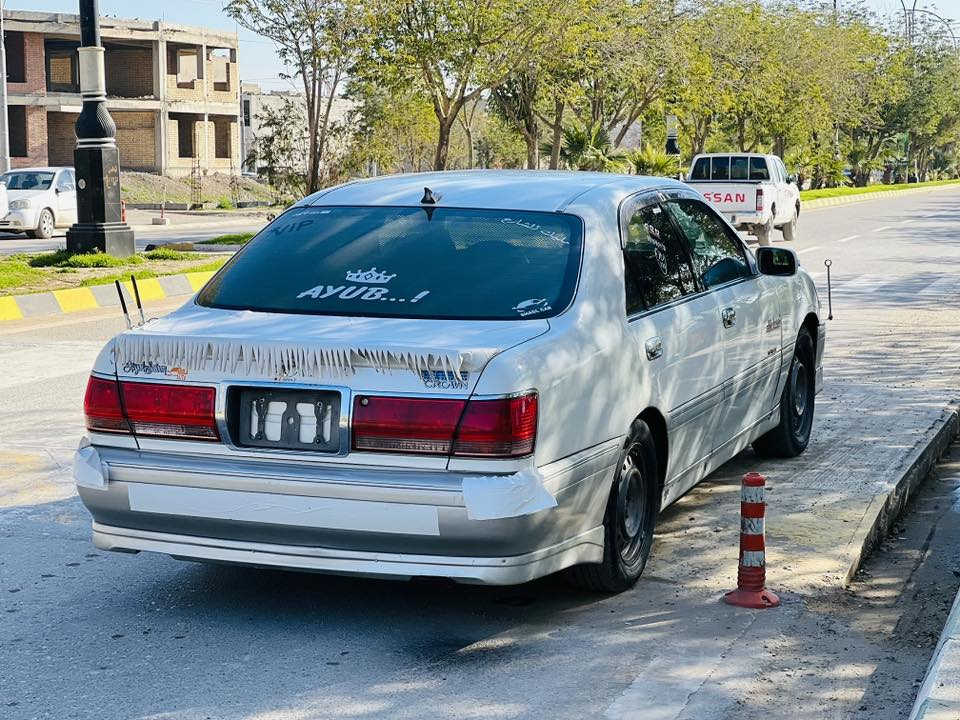 2002 دودكمه مه كينه گه وره 175هه موكياني سپؤرته تايه لوكه مسروفي نيه مه كينه سعاته دو مه لي نيه سلاجه مه ركزي  ***********
