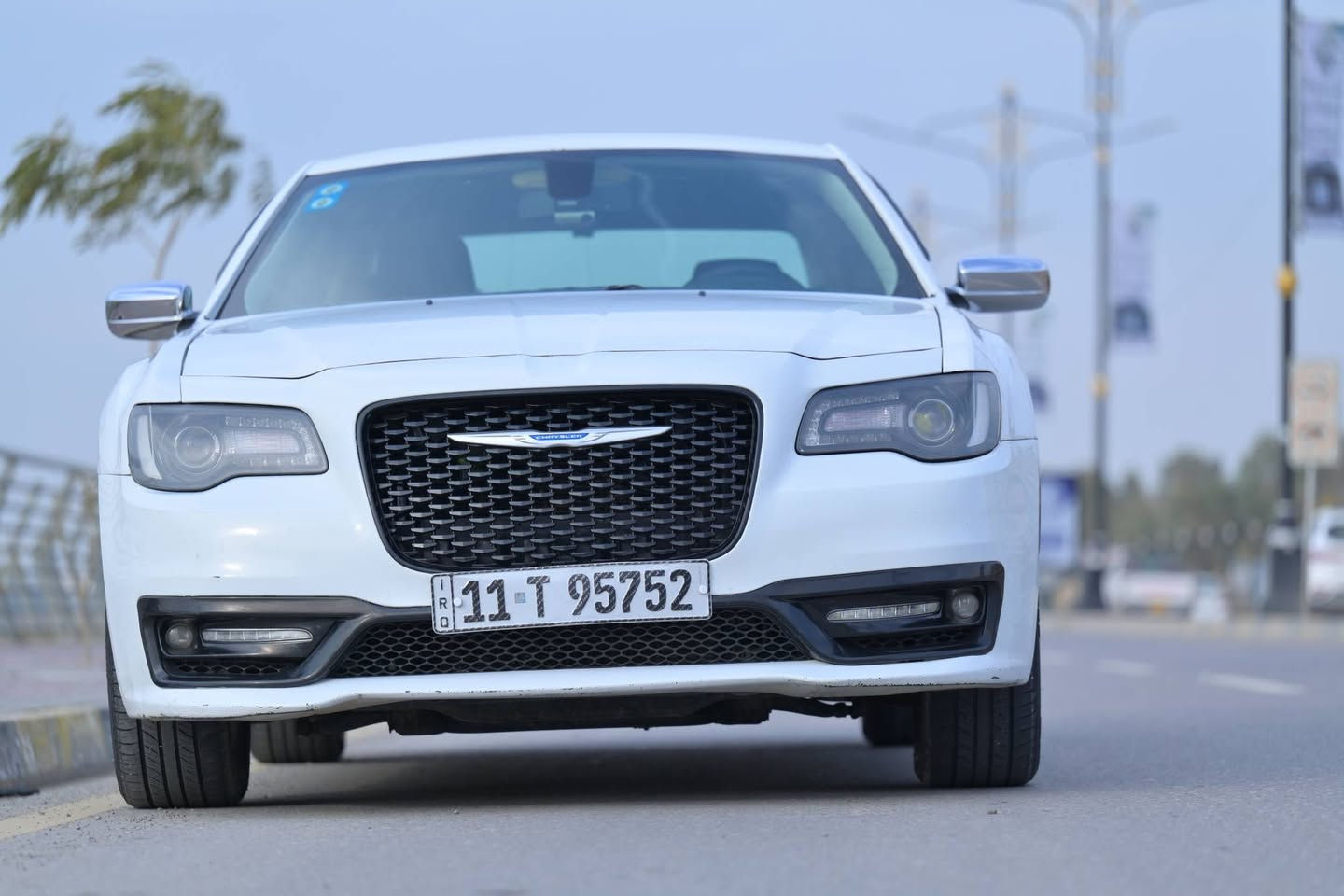 السلام عليكم
اوباما..2018 ..للبيع فقط 
فور ويل(ملغي) 

 بيها بونيد تبديل وباب الصدر وجاملغ امامي يمين صبغ وبيها
بارد موضح بالسونار 
رقم انكليزي بغداد .بأسمي شرط التحويل ..
طالب عليها 195 وبيها مجال للاعزاز.. 
 مكان السيارة موصل للتواصل *********** غير متواجد عالفيس
