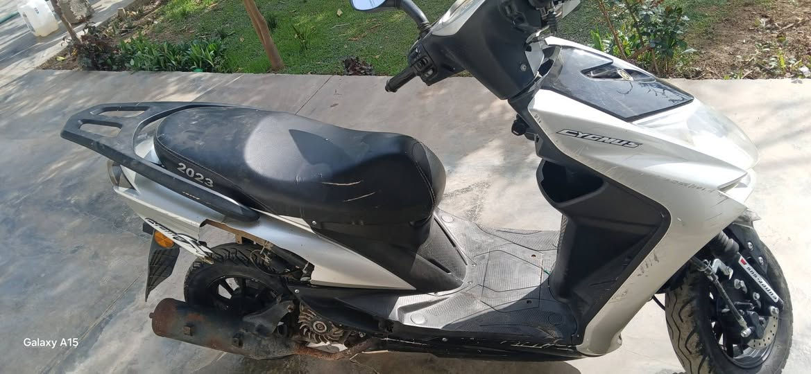 دراجة ماكس موديل ٢٠٢٣ شغالة محرك لاصرف لادخان دراجة حلوة نص هندر تشتغل والسلف الدشلي الي يربط السلف بالراجز مموجود كهربائيات كلها شغالة السعر ٢٥٠
ديالى السعدية للإستفسار على هذا الرقم ***********
