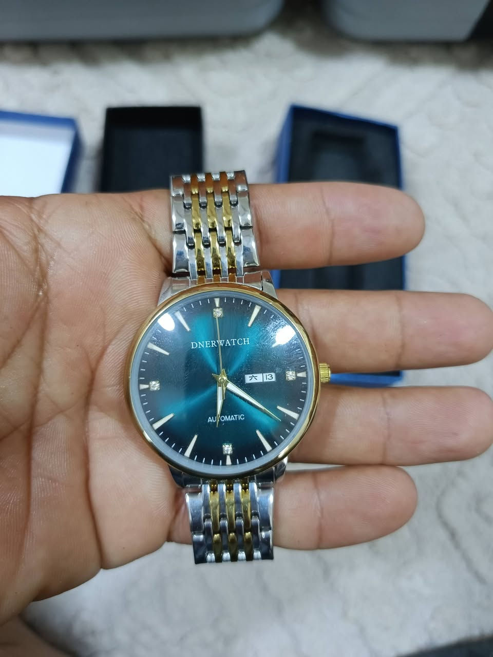 ساعه ميكانيكي شرط ماركه واصلي ما عرف سعر حط سعر عجبني ابيع


**إذا كنت صاحب هذا الإعلان وتريد حذفه لأي سبب، رجاءا أرسل رسالة إلى الدعم الفني**