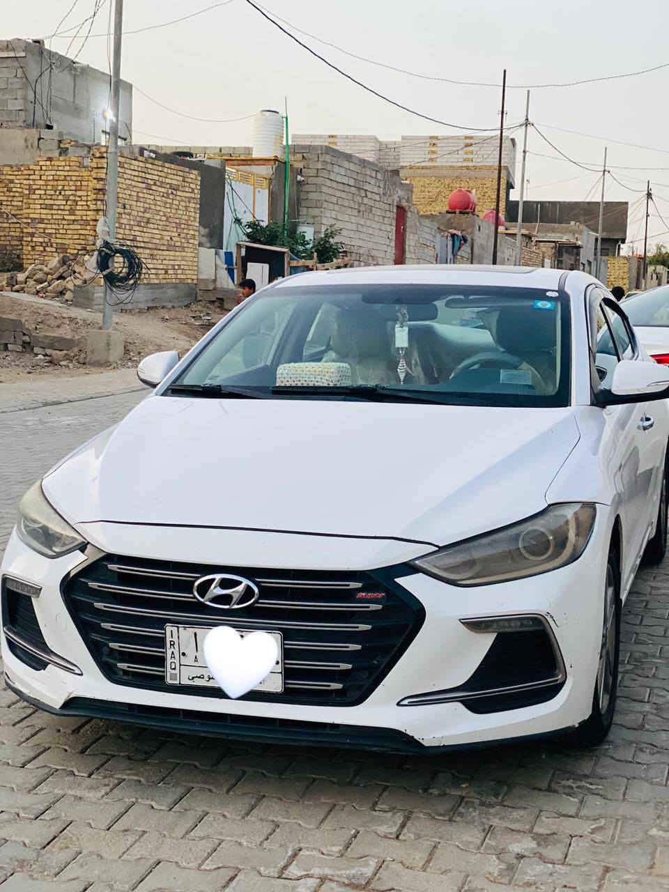 سلام عليكم
للبيع النترا 2018سوبر فول مواصفات عده البصمه
محرك 2000دوش 3انضمة قياده ماشية 160فقط
سياره جديده ومرتبه ماتعبانه سياره بيه بارد بل جاملغ الخلفي  جهة سايق وبارد حك شبر بلبنيد غير هاي سياره مابيه، رقم نجف بأسمي تحويل ثاني يوم،
السعر 142وبيه مجال  المكان النجف الاشرف 
رقم للاستفسار ***********فقط اتصال
