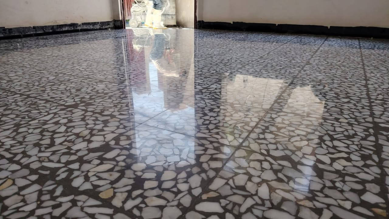جلي كاشي موقع خام وتنظيف الكاشي والمرمر والسيراميك قتيبه الخالدي ***********    ***********
